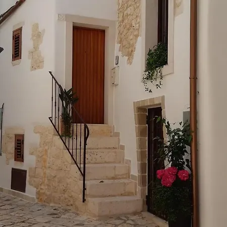 Donna Lucrezia Dimora A Corte Panzió 3*