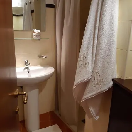 Donna Lucrezia Dimora A Corte Bed and breakfast 3*