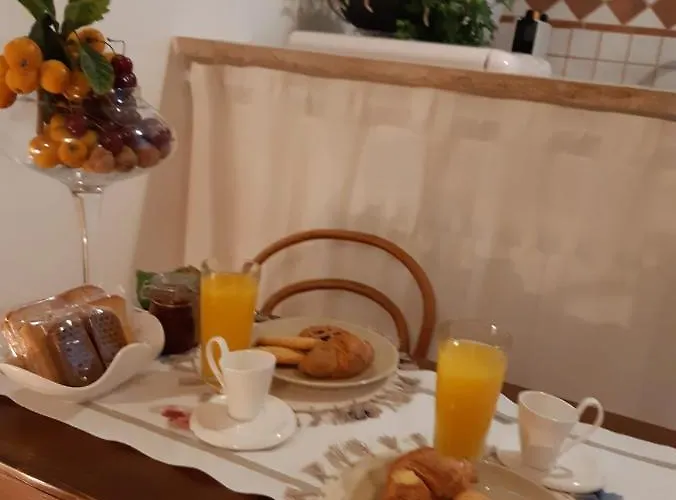 Donna Lucrezia Dimora A Corte Bed and breakfast 3*